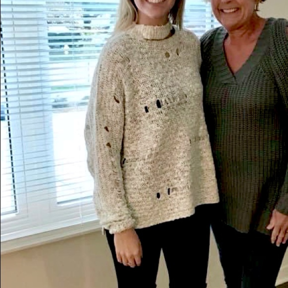 Lush ‘All Torn Up’ Sweater